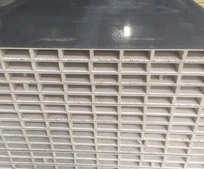 硫氧鎂凈化板的性能優(yōu)點？請看襄陽遠大彩鋼廠家的介紹